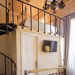 Nafsimedon Hotel 4*