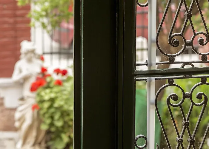 Nafsimedon فندق 4*