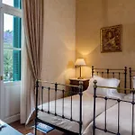 Nafsimedon Hotel 4*