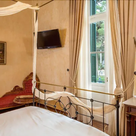 Nafsimedon Szálloda 4*