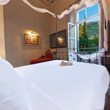 Nafsimedon Hotel