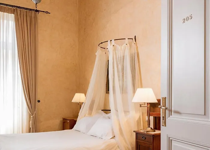 Nafsimedon Hotell 4*