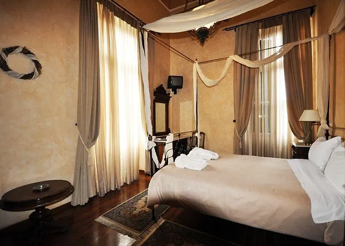 Nafsimedon Hotel