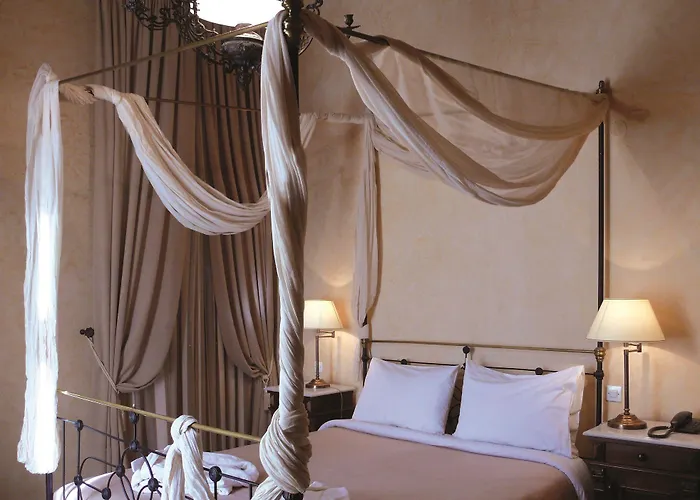 Nafsimedon Hotel 4*