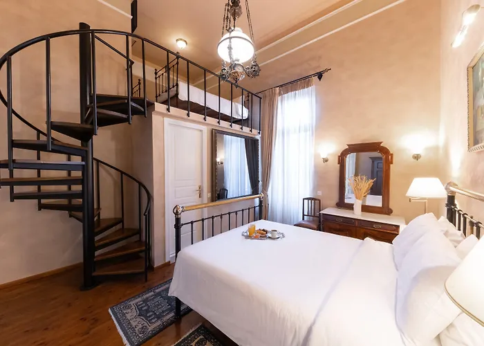 Nafsimedon Hotel 4*
